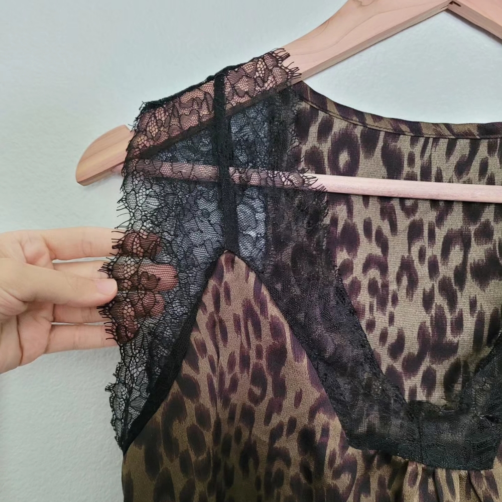 Blouse - Picture 2 of 9